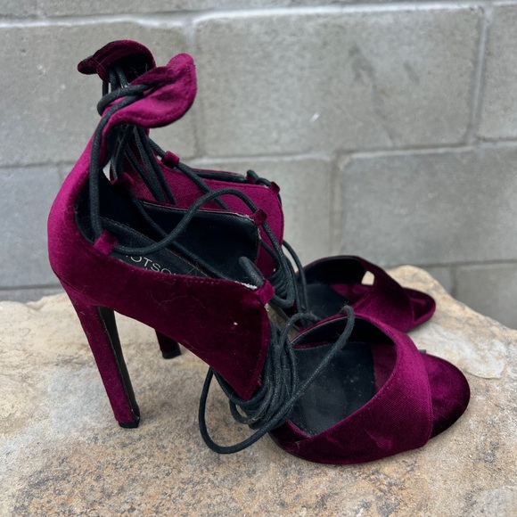 Purple velvet stilettos 
Size 6.5 - Picture 4 of 4